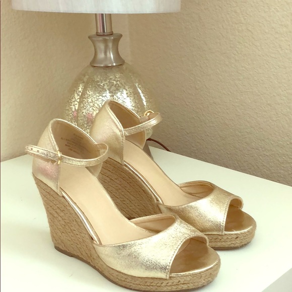 black rometty platform boots